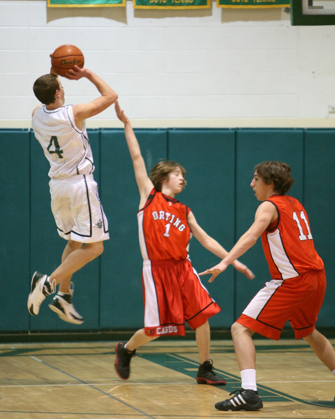 5338_Boys_BBall_v_Orting_020508