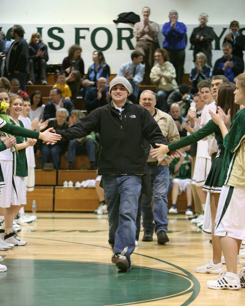 5533_VHS_BBall_Seniors_Night_020508